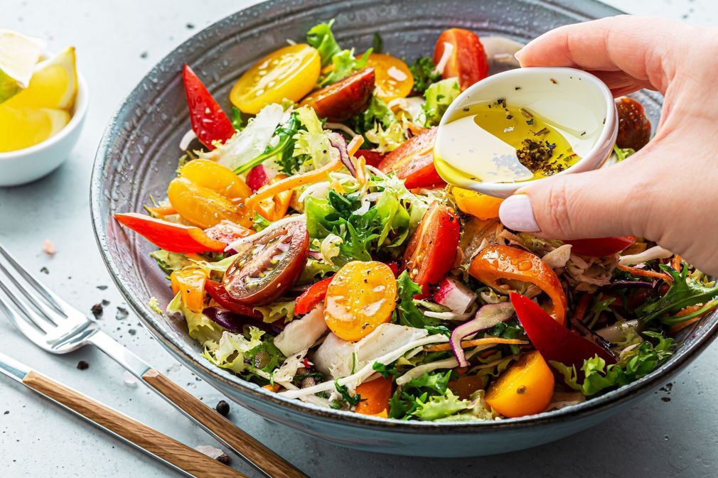 Nutrition: these 10 false friends who weigh down a salad