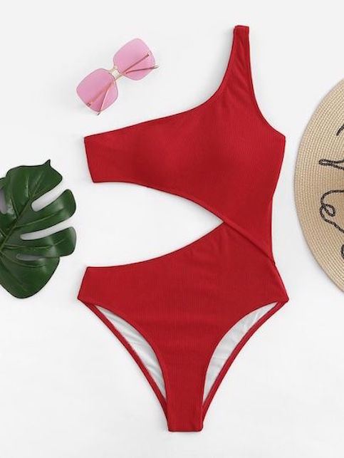 One-shoulder swimsuit: this is the trend of summer 2019
