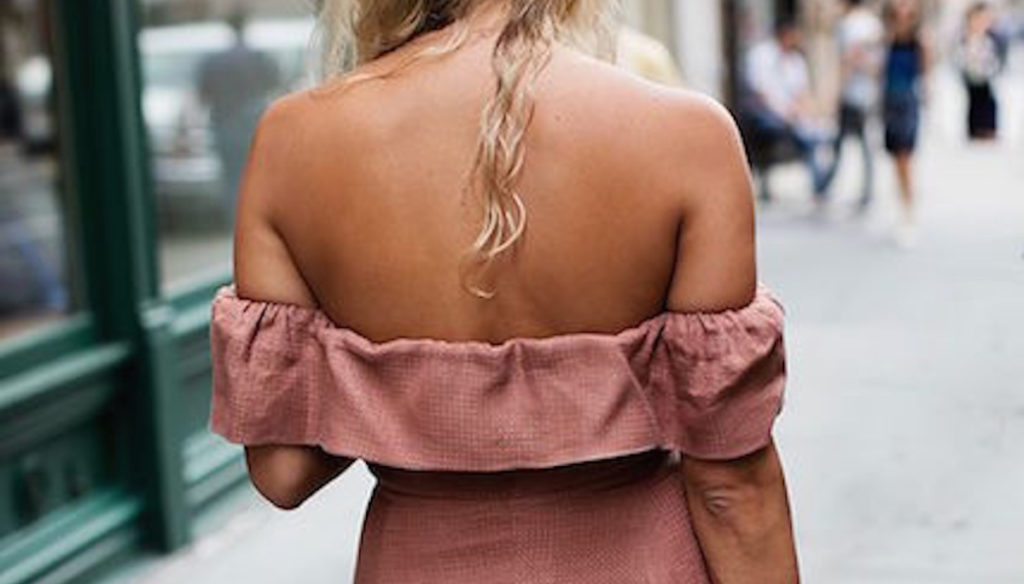 How to wear the dress off the shoulders: 5 ways to wear it