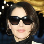 Monica Bellucci surprises with the new look and conquers Milan