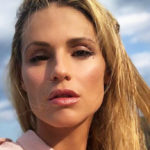 Michelle Hunziker, change of look after 25 years. The transformation on Instagram