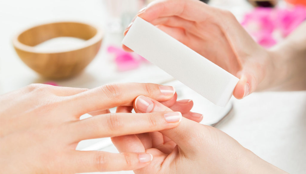 Nail buffer: what it is and how to use it