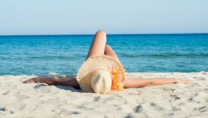 The benefits of sea sand on the skin