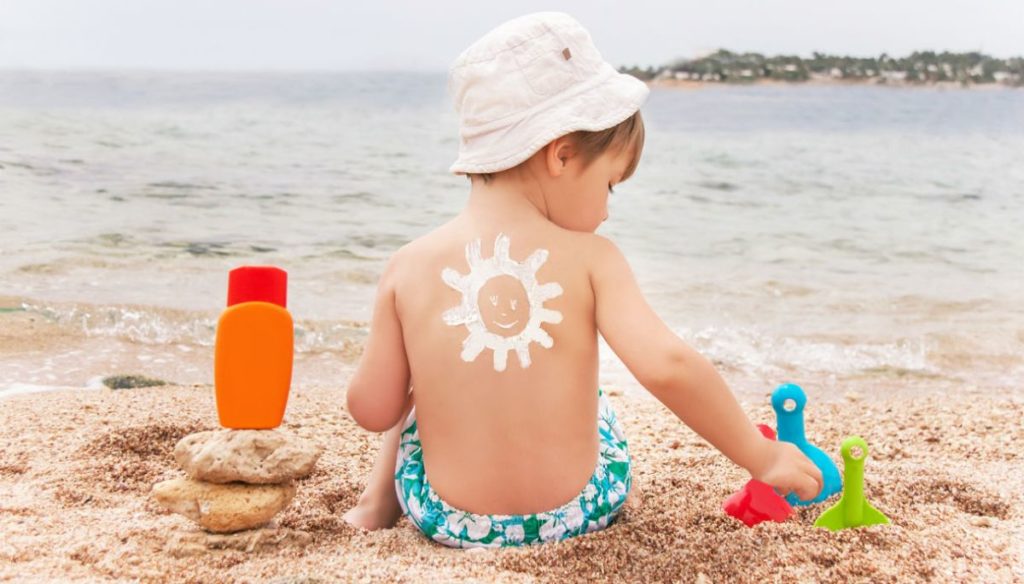 Sunscreens for children: few rules to keep in mind