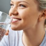 Hot water diet: you deflate and purify yourself