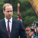 Prince William consoles an orphan: "I miss Diana every day"