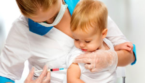 Vaccines, the virologist against an informed mother