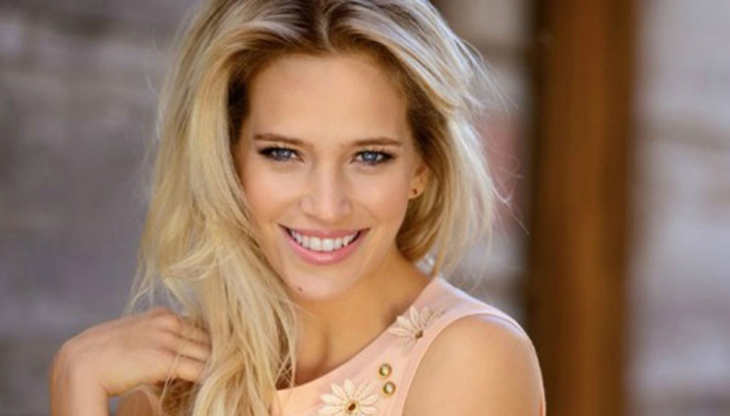 Who is Luisana Lopilato, the wife of singer Michael Bublè