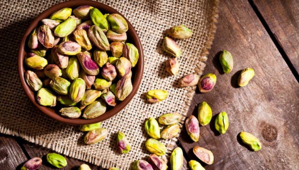 With the pistachios you get back in shape and protect the heart