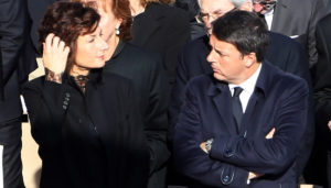 Agnese Renzi meets Pope Francis: black look