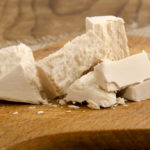 Brewer's yeast, strengthens the immune system and promotes digestion