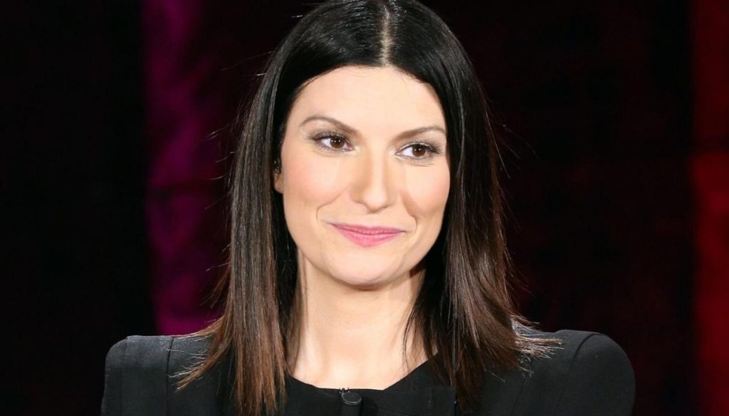 Who is Silvia, Laura Pausini's sister identical to her - Current News ...