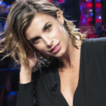 Elisabetta Canalis ironic on Instagram: the photo you don't expect (and that makes her one of us)