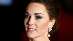 Kate Middleton, la sua giacca perfetta scatena le polemiche con Meghan Markle