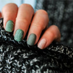What colors and designs to choose for winter nails