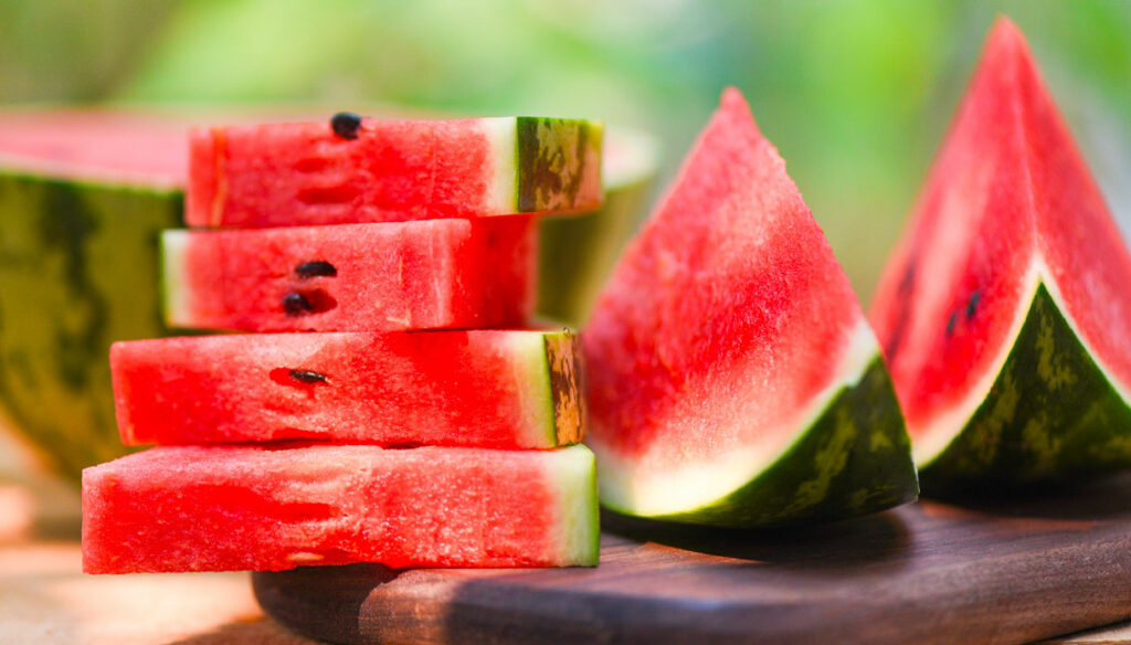 Watermelon: the summer fruit that recharges you with energy