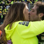 Francesca Sofia Novello, the dedication of love to Valentino Rossi on the day of farewell