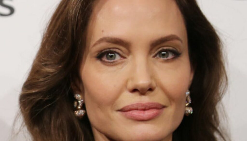 Angelina Jolie defeated Brad Pitt: the custody on the children is not reviewed