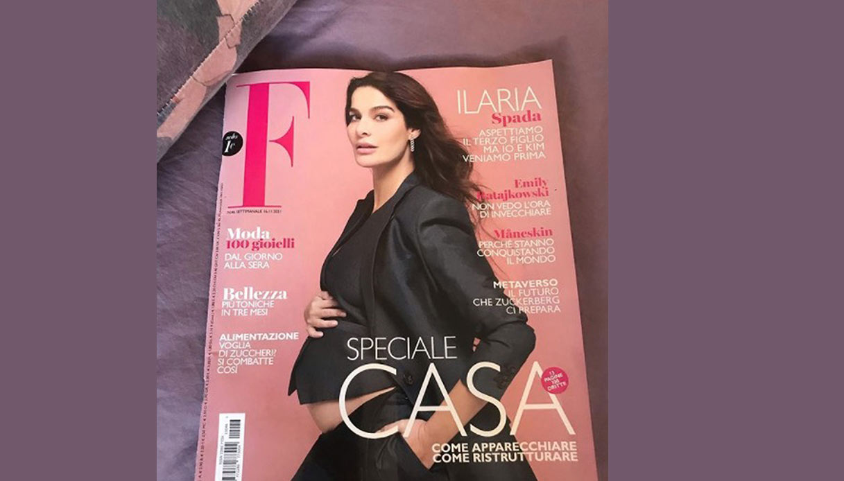 Ilaria Spada pregnant on the cover
