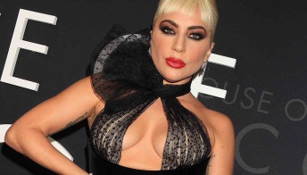Lady Gaga, the crazy outfits at the premiere of House of Gucci