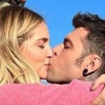 Fedez, that sweet kiss with Chiara that shows their strength against the disease
