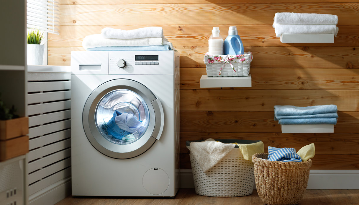 How to clean and remove limescale from the washing machine with salt