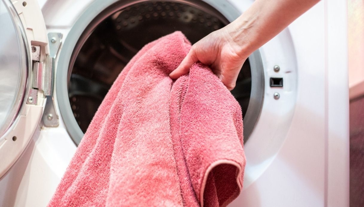 White vinegar to eliminate bad smell from towels