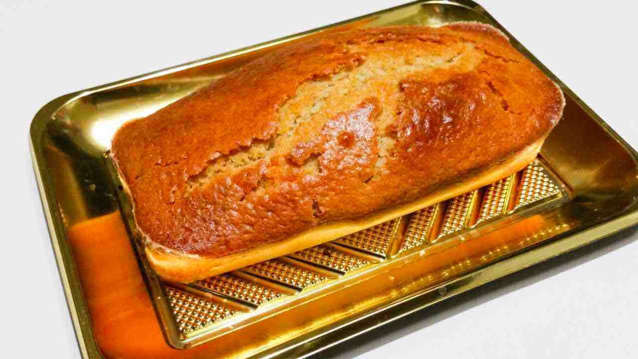 Plumcake with carrots 