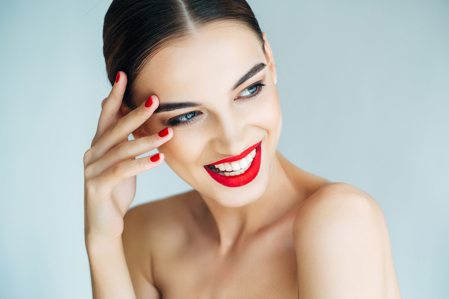 Red lipstick: how to choose the right shade for yourself