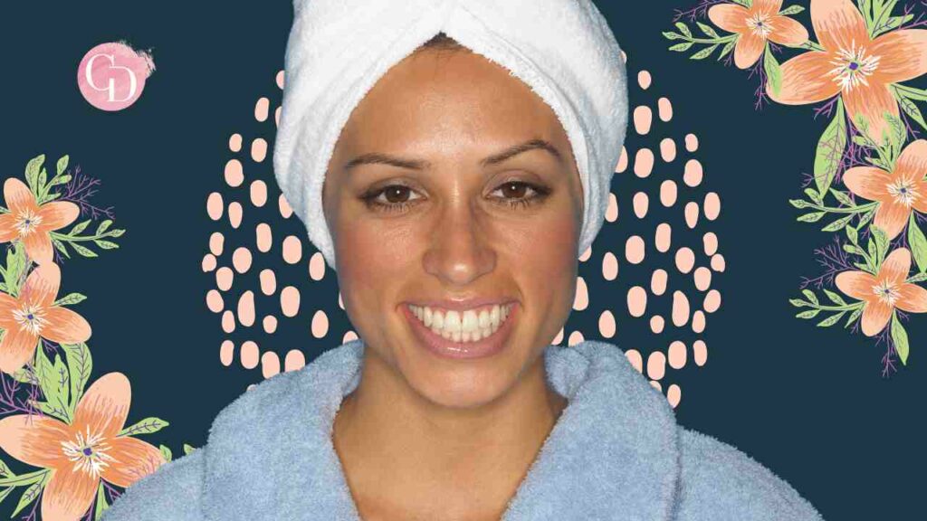 avvolgere capelli con asciugamano