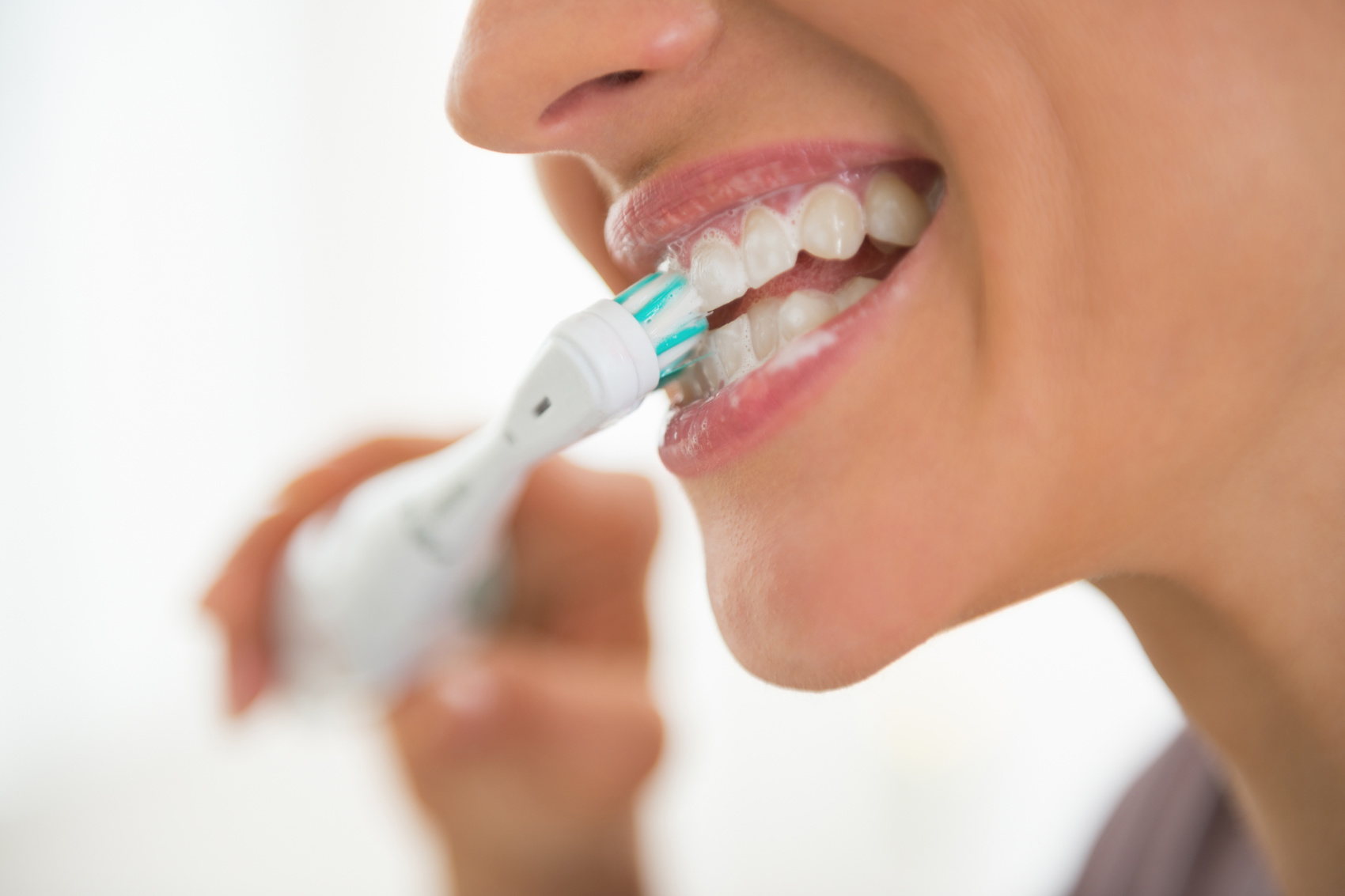 Oral hygiene, mouthwash, brush, whitening: true and false