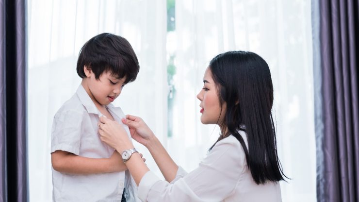 dressing your children while saving, here's how