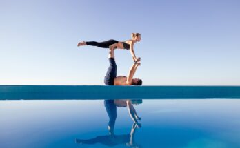 AcroYoga: what it is, positions, benefits, who it is recommended for, contraindications