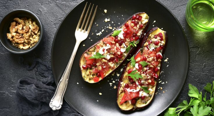Eggplant: properties, benefits, how to cook it and the best recipes