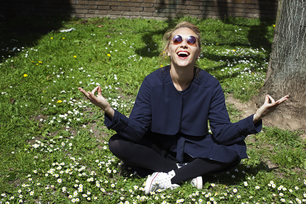 lo yoga della risata per stare meglio