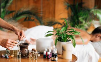 Ayurvedic massage: what it is, technique, benefits, how much it costs, contraindications