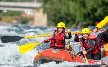 Rafting: a river discipline suitable for everyone: what it is, techniques and tools, benefits and contraindications