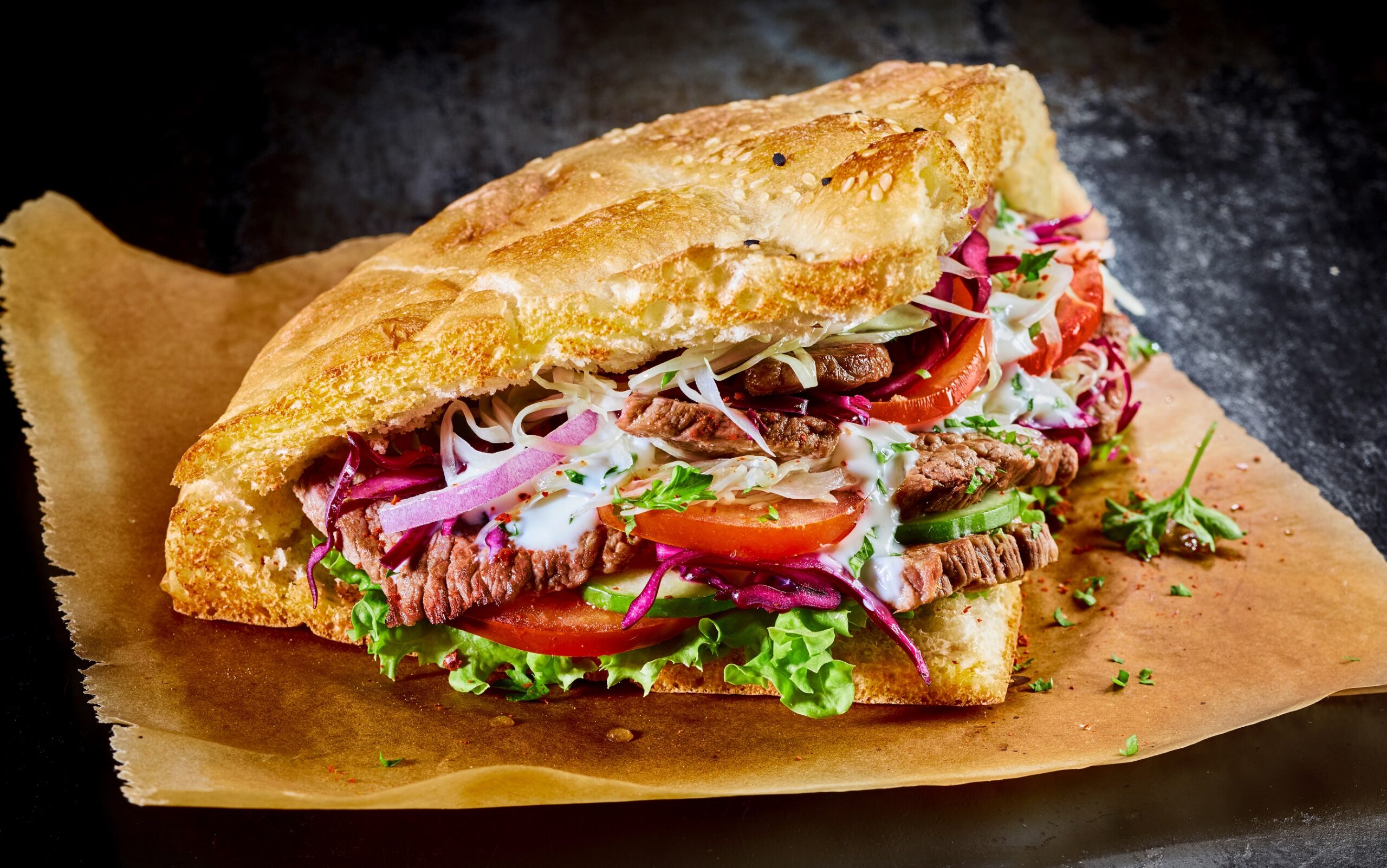 Doner meat contaminated with Salmonella: Several outbreaks and one death