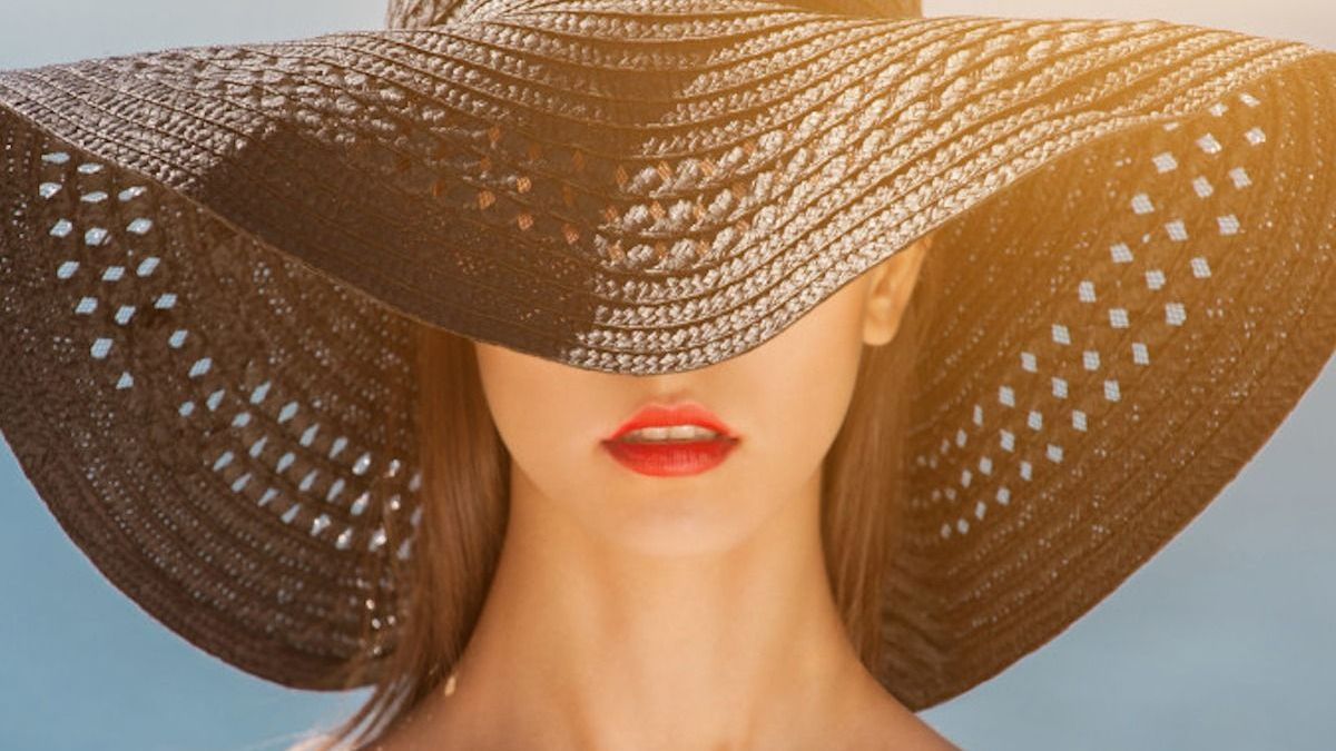 Heat wave: light and resistant make-up in three key steps