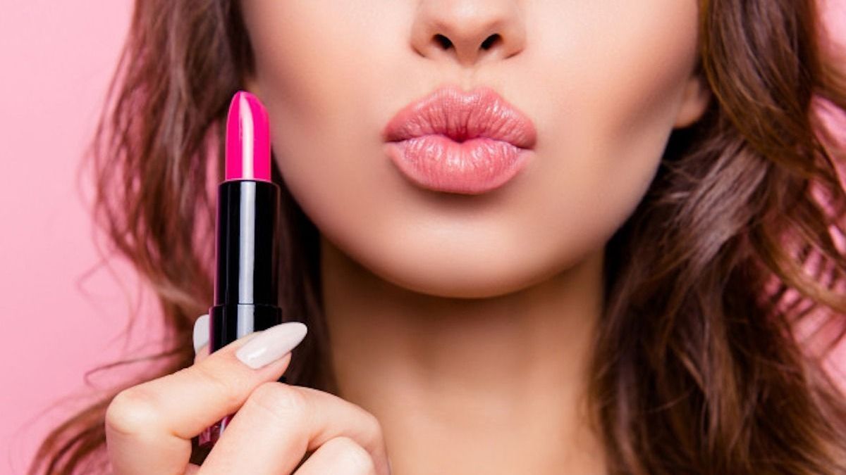 "Honey lips": the return of sparkling and luscious lips?