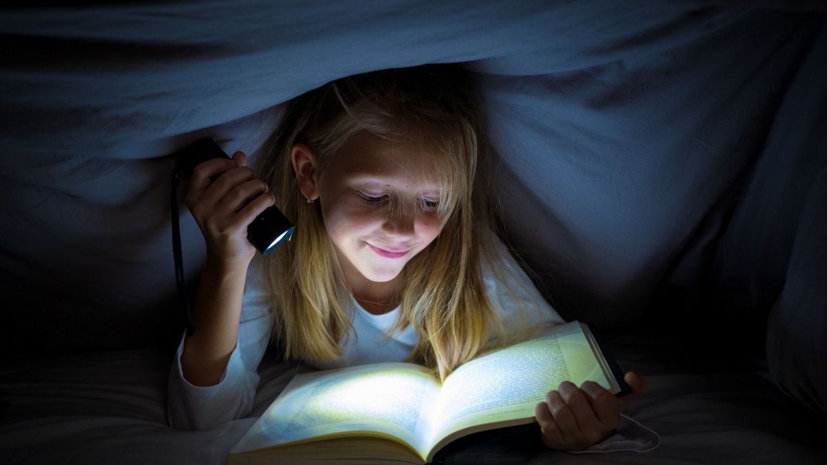 Does reading in the dark really cause vision loss?