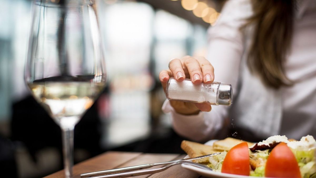 How do you know if you're eating too much salt?  Here are 7 signs to know!