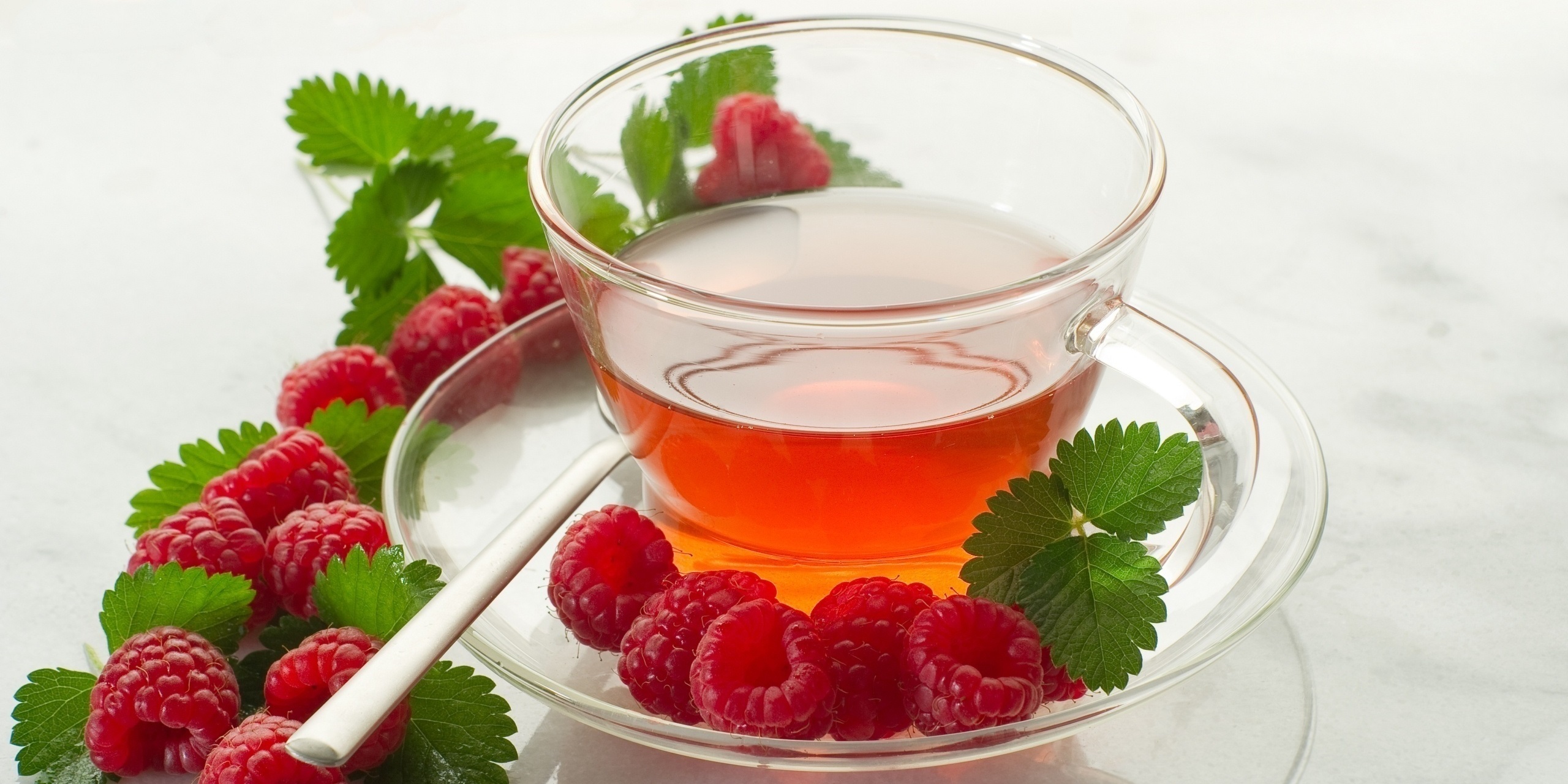Why women should drink raspberry leaf tea