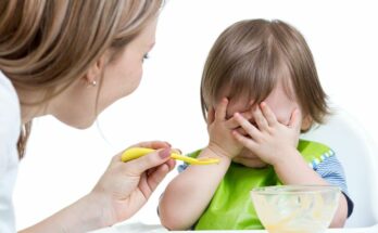 Here's the foolproof tip for getting your children to try new foods