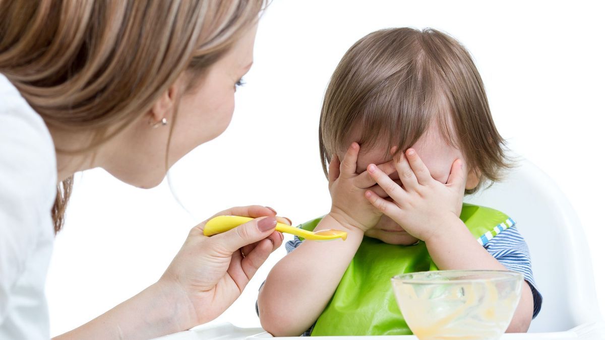 Here's the foolproof tip for getting your children to try new foods