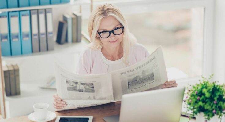 Over-the-counter reading glasses: why they can worsen your vision according to an eye doctor