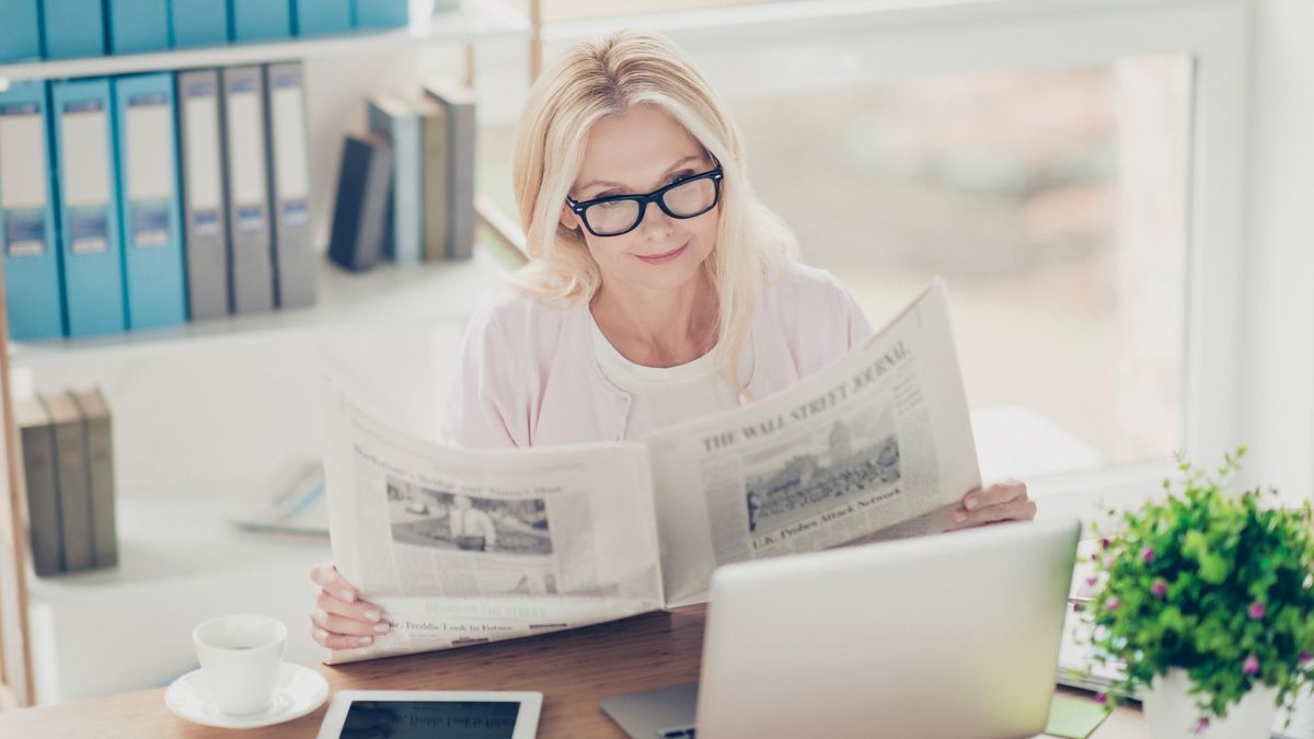 Over-the-counter reading glasses: why they can worsen your vision according to an eye doctor