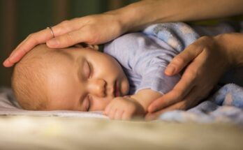 Should you try the 5-10-15 method to help baby sleep?  Here is a doctor's opinion