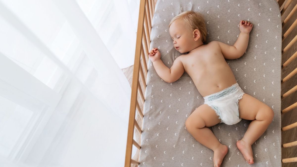 Sudden infant death syndrome: packages of baby diapers singled out