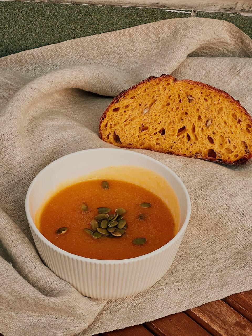 Pumpkin cream soup,  "Bread factory No. 1"